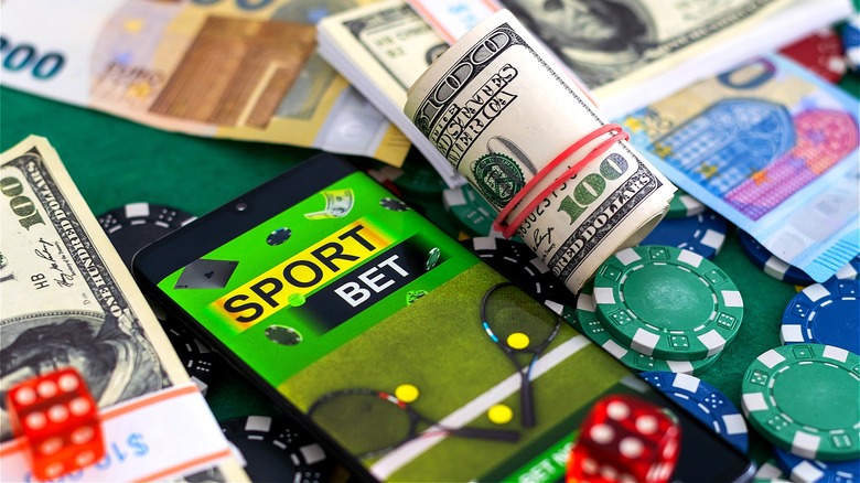 Play online slots and win big prizes today!